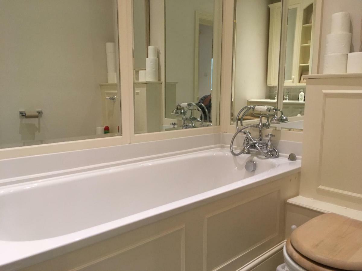Large 2 Bedroom 2 Bathroom Apartment In Westminster Londyn Zewnętrze zdjęcie